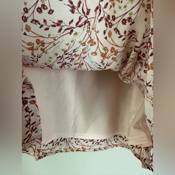 SAGE THE LABEL Faux Wrap Floral Mini Skirt size Medium. New without tag - Picture 6 of 7